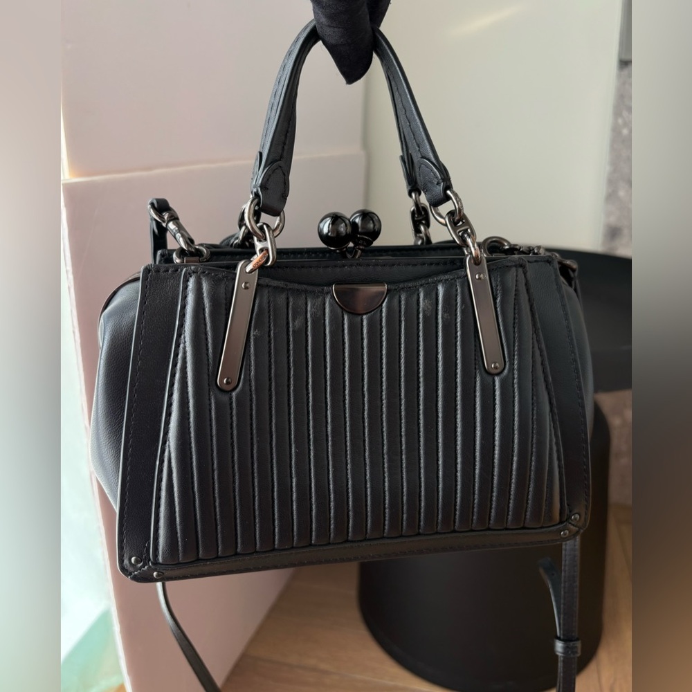 COACH Restored Kisslock Dreamer 21 With Quilting And Rivets - Picture 3 of 16